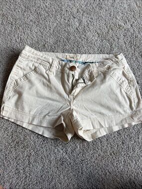 Vintage BKE Cream Women's Cotton Shorts with Front Pockets
